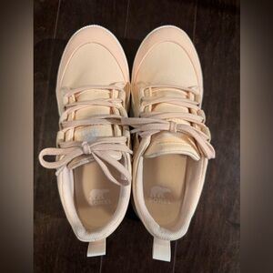 Sorel (new in box) Out N About III Low Sneaker Canvas Waterproof size 8.5